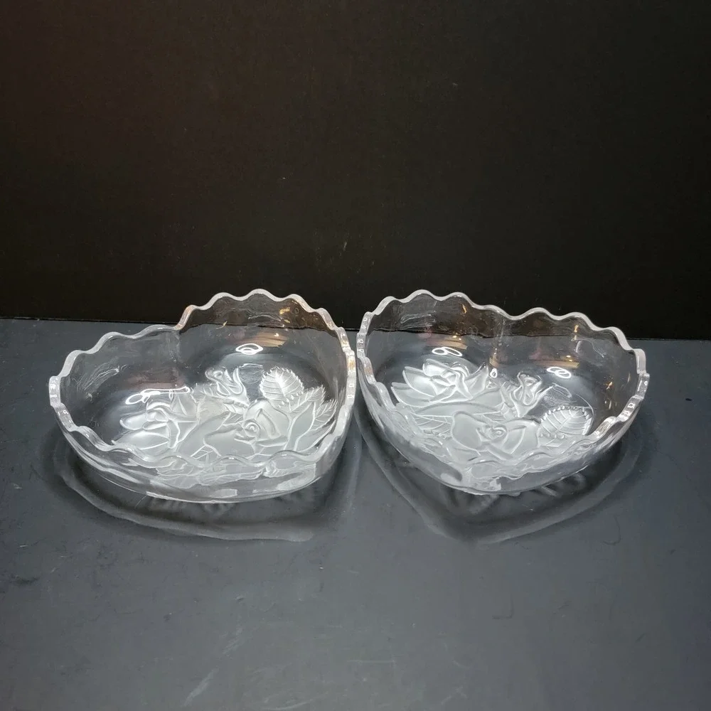 Vintage Studio Nova Etched 3D Rose Crystal  Heart Trinket Box